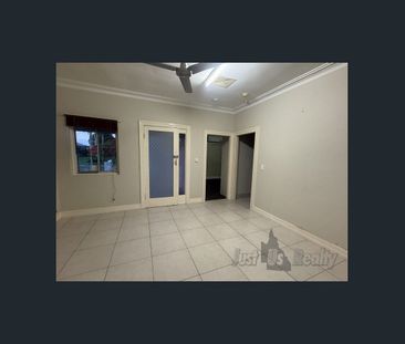 CHARMING, CONVENIENT & READY TO MOVE IN - Photo 5