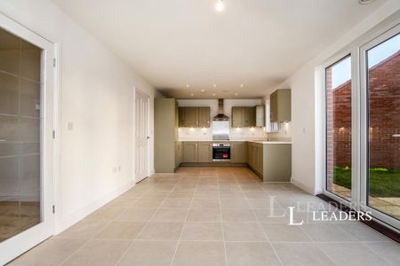 4 bedroom detached house to rent - Photo 5