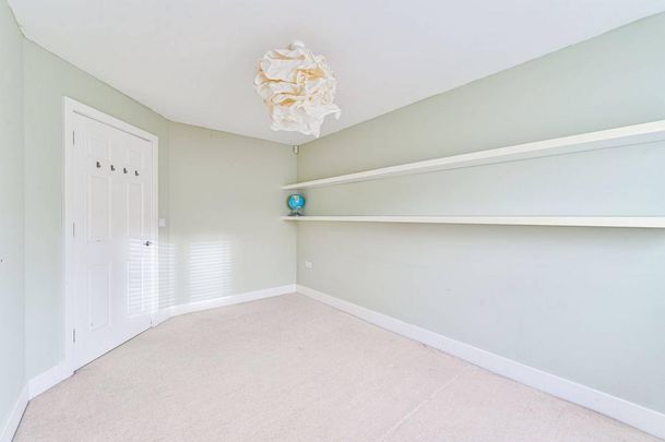 4 bedroom semi-detached house to rent - Photo 1