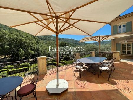 Villa de caractère à la location - Golfe de Saint Tropez - 2 hectares de jardin paysager - Photo 4