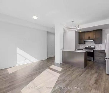 Spacious 2 Bed/2 Full Bath Unit In Parkdale | 1 Lansdowne Avenue, Toronto - Photo 1