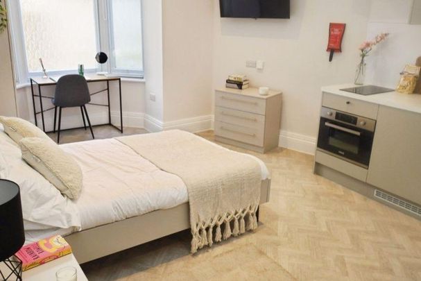 Studio to rent - Photo 1