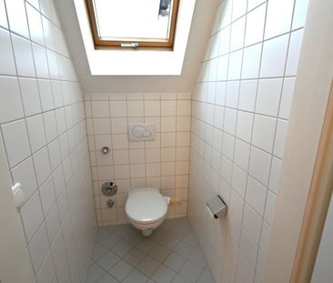 Offen gestaltete DG-Wohnung mit herrlichem Ausblick und Einbauküche! - Foto 6