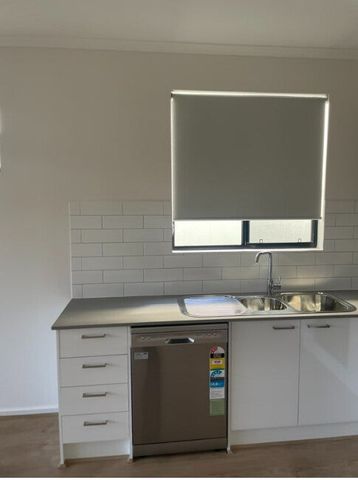 Salisbury East - Photo 5