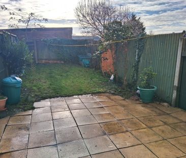 3 Bed Terraced House, Norfolk Ave, N13 - Photo 3