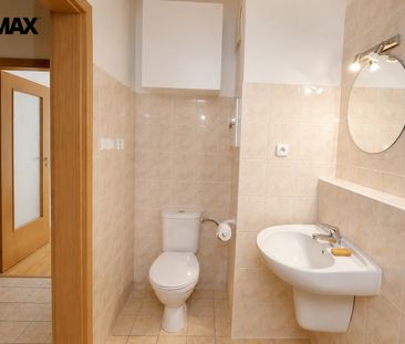 Pronájem bytu 1+kk a garsoniéry 35 m² - Fotografie 6