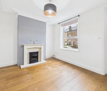 4 bedroom terraced house to rent - Photo 1