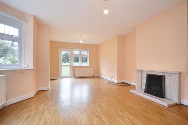 4 bedroom detached house to rent - Photo 1