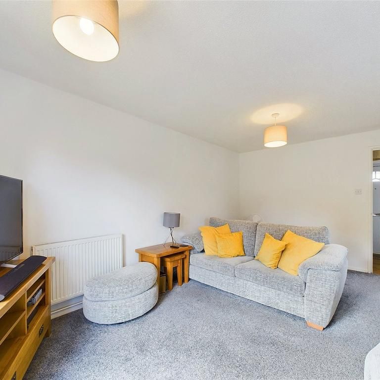 3 bedroom end of terrace house to rent - Photo 1