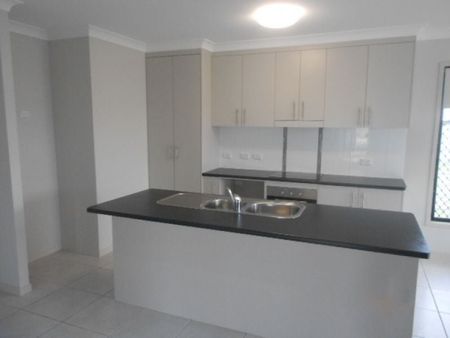 77 Bilbao Place, Bushland Beach - Photo 5