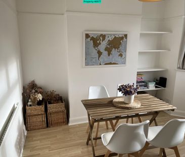 3 bedroom end of terrace house to rent - Photo 2