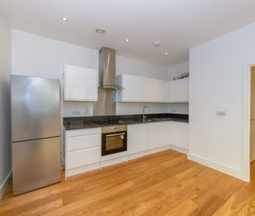 2 bedroom apartment to rent - Photo 4