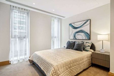 Exceptional 3 bedroom luxury apartment in Abell House with leisure facilities including swimming pool and gym. - Photo 3