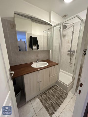 Location Appartement 5 pièces 77m² AMBLAINVILLE 60110 - Photo 5
