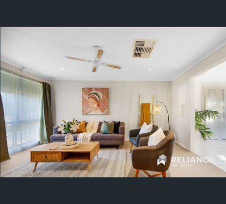 48 Golden Square Crescent, Hoppers Crossing, Vic 3029 - Photo 3