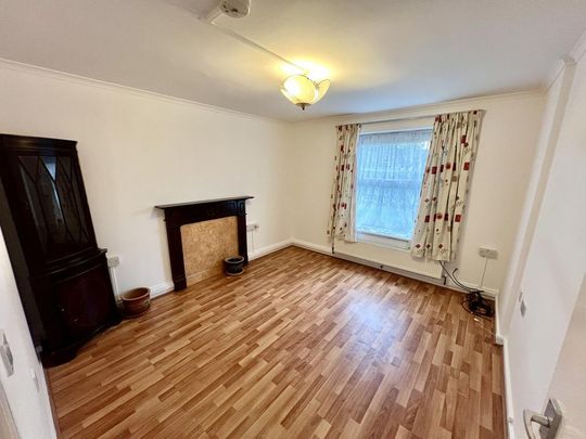2 bedroom maisonette to rent - Photo 1