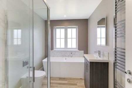 4 bedroom detached house to rent - Photo 5