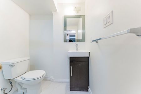 For Lease - 22 Hazelglen Court, Brampton, Ontario - Photo 3