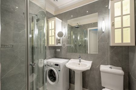 Klasyczne | Winda | Doskonała lokalizacja - Zdjęcie 2