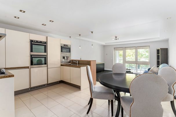 Apartment 34, Shrewsbury Square, Sandymount Avenue, Dublin 4, D04 KN67 - Photo 1