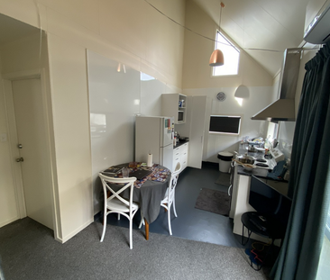 Modern 2 Bedroom Apartment Available for 2026 - Photo 1