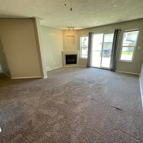 Reno’d Ground Floor 2-Bed Condo Unit - Photo 1