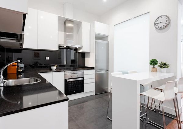 Calle del Rey Francisco, Madrid, Community of Madrid 28008