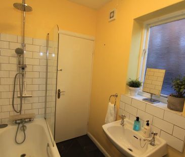 2 bedroom terraced house to rent - Photo 5