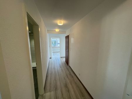 70m2 apartment in front of the train station with balcony - Foto 3
