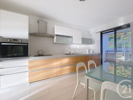Location Appartement 3 pièces 129m² NICE 06300 - Photo 2
