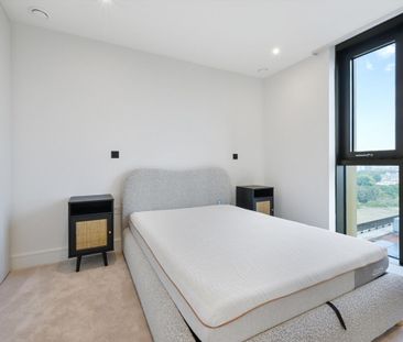 One bedroom apartment to rent in Redwood Tower, E16 - Photo 1