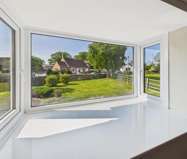 3 bedroom detached bungalow to rent - Photo 1