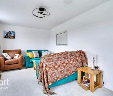 4 bedroom detached house to rent - Photo 1