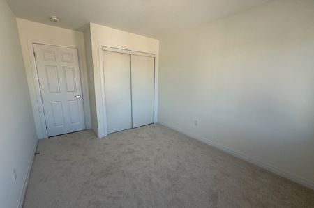 For Lease - 29 Pogie Drive, Welland, Ontario - Photo 4