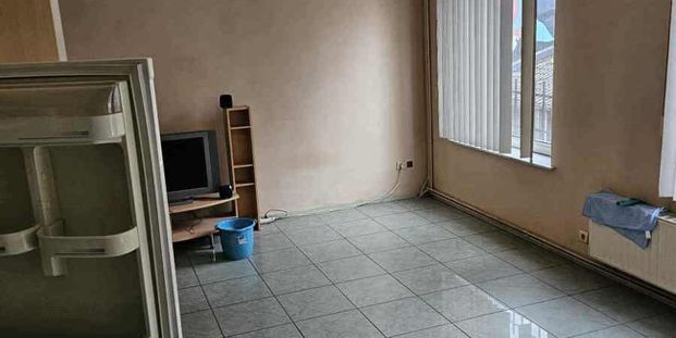 Appartement te huur in Charleroi voor € 690 met 1 slaapkamer - Foto 1