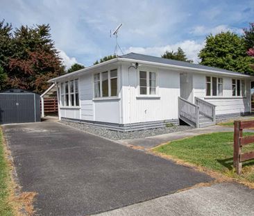 Charming 3 Bedroom Home - Photo 2