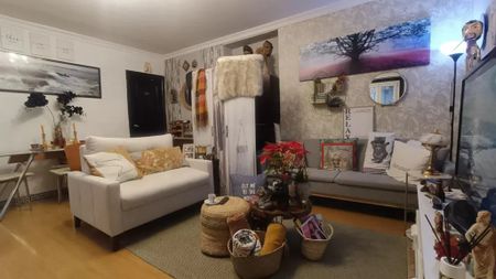 Calle del Caballero de Gracia, Madrid, Community of Madrid 28013 - Photo 4