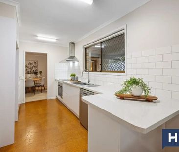 Family Home in Prime Jindalee Location - Photo 6