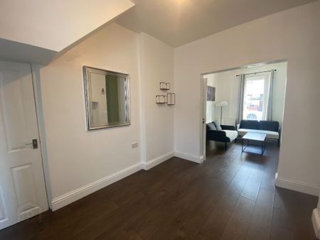 42 Channing Street, Belfast, BT5 5GP - Photo 2