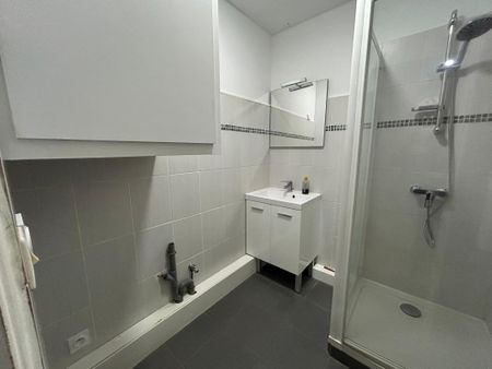 Location Appartement 2 pièces 42m² LA ROCHELLE 17000 - Photo 4