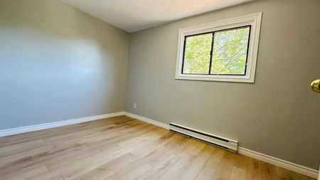 For Lease - 1200 COURTLAND Avenue Unit# 2, Kitchener, Ontario - Photo 4