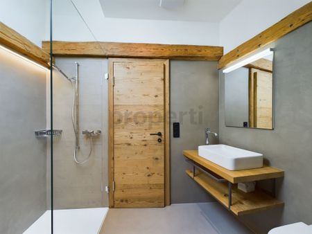 Exclusive semi-detached house with sunny seating area - Photo 5