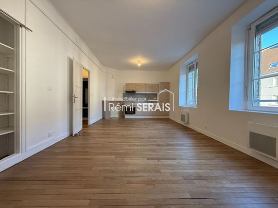 Condé sur Noireau, - Photo 1