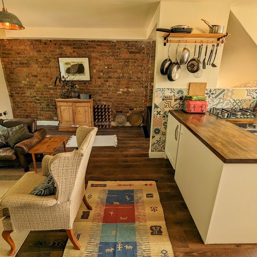 1 Bed Flat, Hanley Road, N4 - Photo 1