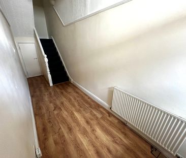 Waverley Grove, Birkenhead - Photo 4