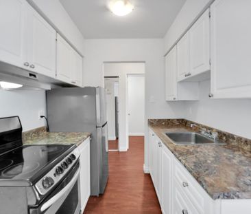 Colonial House Apartments - 1 Bedroom - Photo 2
