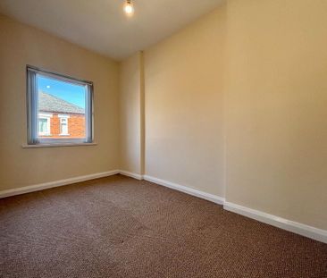 27 Dhu Varren Park, Belfast, BT13 3FH - Photo 1