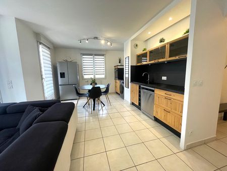 Appartement de 3 pièces (73 m²) à louer à ECHIROLLES - Photo 3