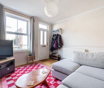 2 bedroom terraced house to rent - Photo 2