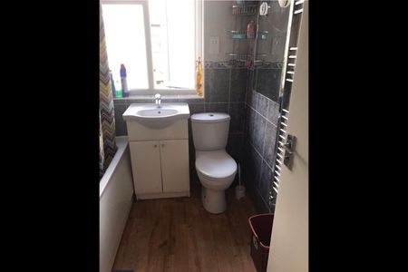 Room in a Shared House, Alexandra Road, N15 - Photo 4